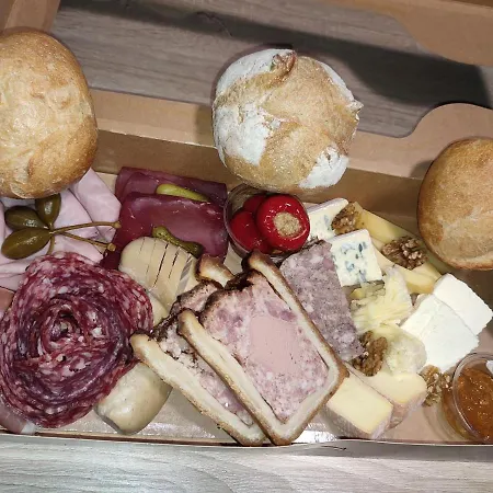 Ange Ou Demon, Jacuzzi, Sauna, Room, Location A La Journee *