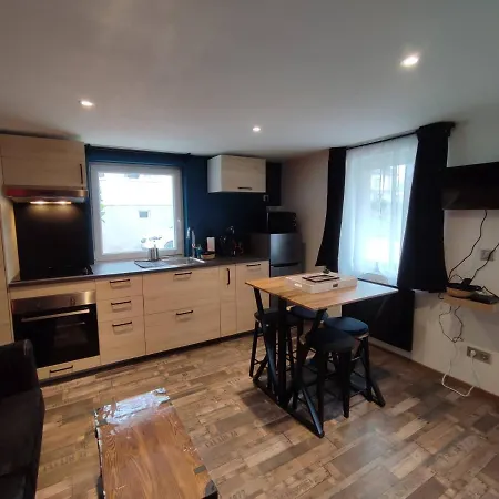 Ange Ou Demon, Jacuzzi, Sauna, Room, Location A La Journee Ferienhaus *