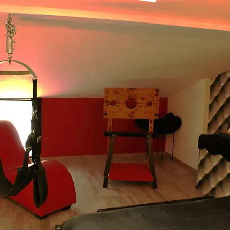 Ange Ou Demon, Jacuzzi, Sauna, Room, Location A La Journee Ferienhaus