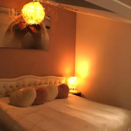 Ferienhaus Ange Ou Demon, Jacuzzi, Sauna, Room, Location A La Journee Benfeld